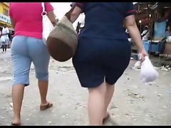 Hot Colombian big ass in skirt