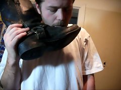 David Keller licks boots