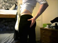18 Year old Crossdresser webcam ass shake