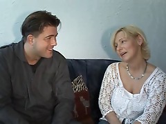 Heidi Mueller - Hausfrauen Nachbarinnen