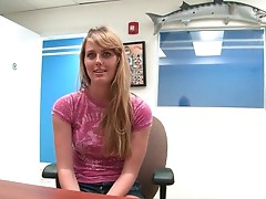 Blonde American pussy has bumped for