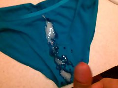 Jizzin on my GF panties