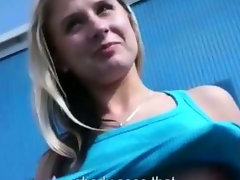 Cutie carwash babe fucked in public to earn some fast money