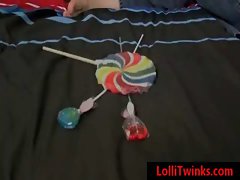 Hot twink sucking a lollipop and some cock the same time By Lollitwinks gay sex