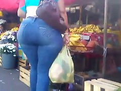 Madura con grandes nalgas