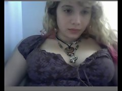 barely legal Flashing Knockers on Webcam