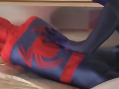 Spiderman get hard fucked by batman's cock !