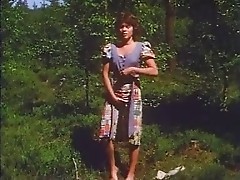 Retro - Girl masturbates outdoor