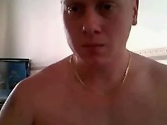 fit lad posing naked on cam