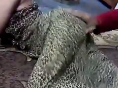 booty shaking arabian women