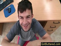 Cute gay dude sucking cock part1