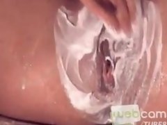 Pussy shaving on webcam