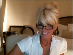 Blondie Mommy Webcam Tease -2